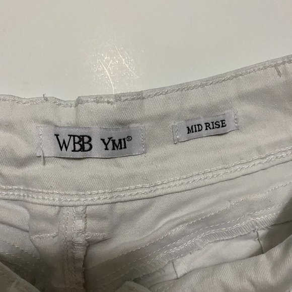 WBB - Mid Rise Jean Short - Picture 3 of 4